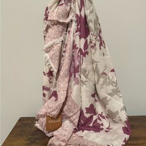 Nalini Original Crème and Lilac Flora Scarf Brand New